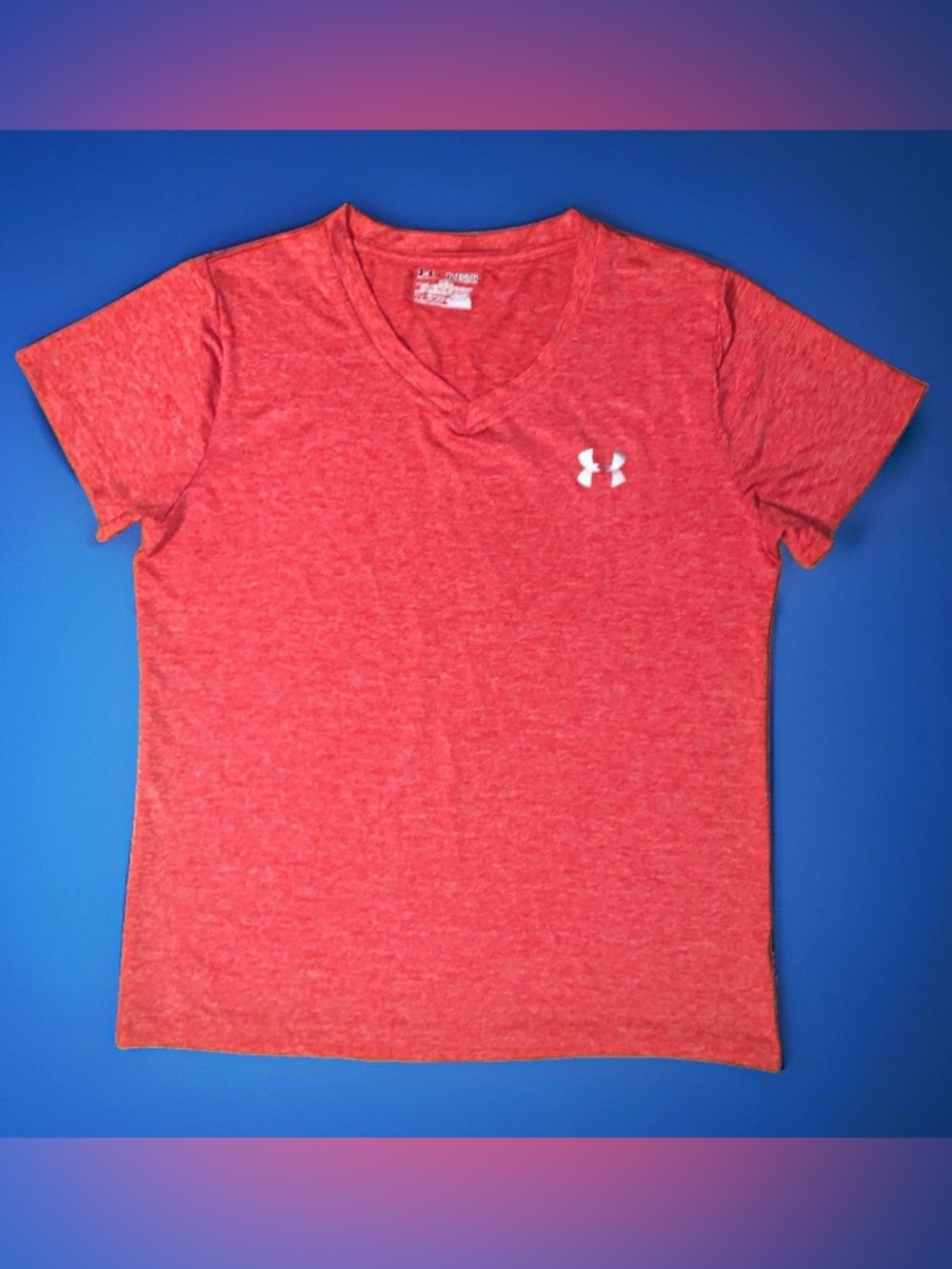 Under Armour HeatGear women’s Heathered Red V-Neck Tee XL Logo